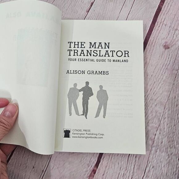 THE MAN TRANSLATOR The Essential Guide to Manland Alison Grambs 2008 - Picture 3 of 5